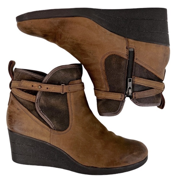 UGG Australia EMALIE Stout Waterproof Leather Ankle Boots - Picture 2 of 15